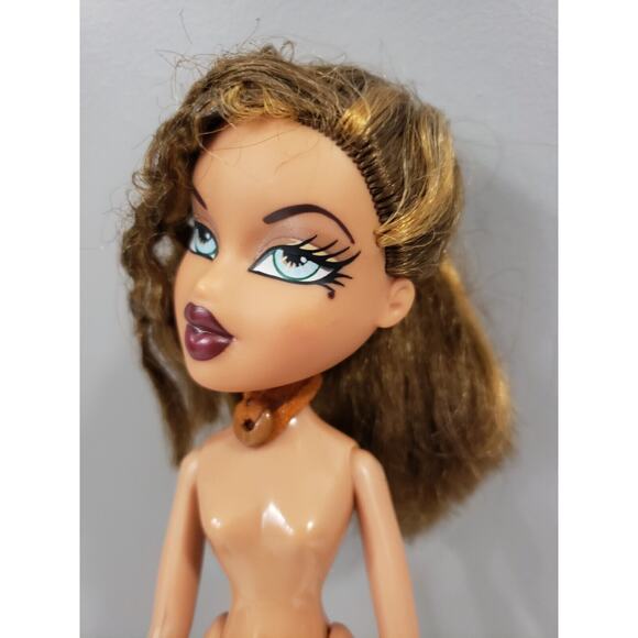 Vintage Bratz Doll Strut It Yasmin - Picture 5 of 8